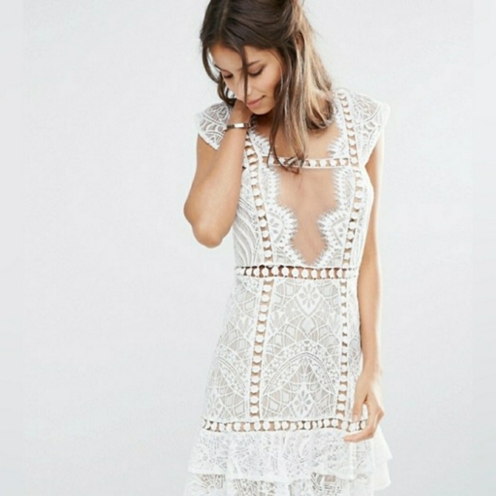 “Love & Lace”  Gorgeous Dress - Picture 7 of 8